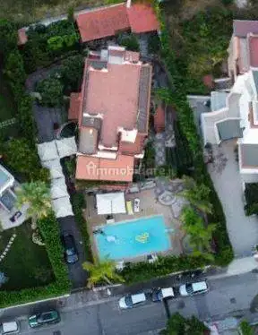 Villa in vendita a Giugliano in Campania