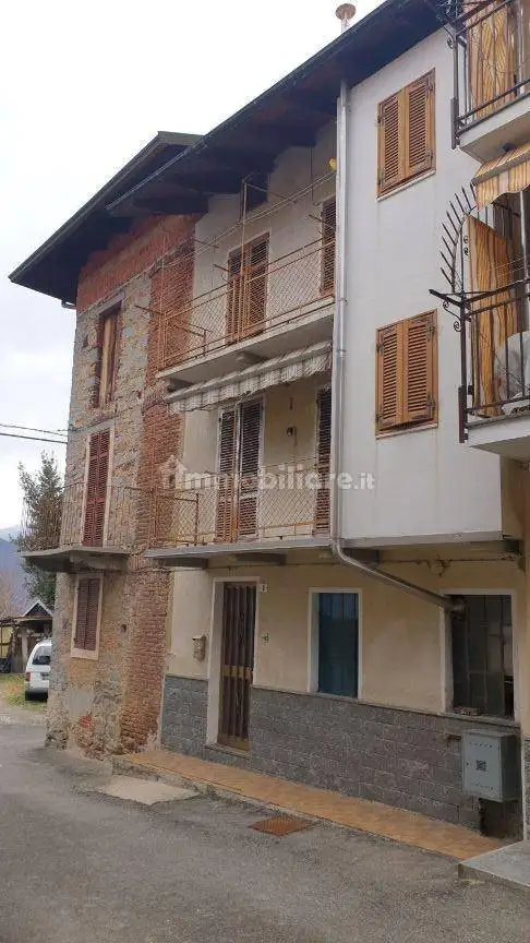 Casa indipendente in vendita a Strona