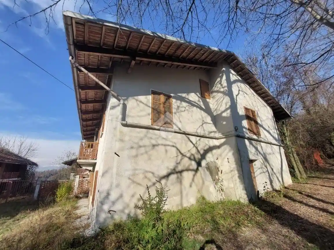 Casa indipendente in vendita a Gassino Torinese