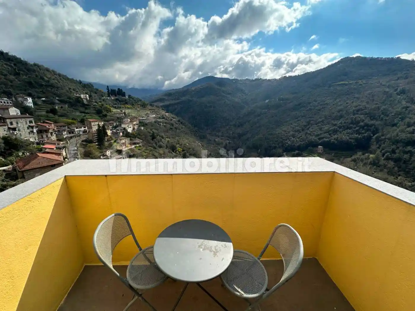 Appartamento in vendita a Apricale