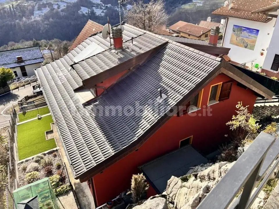 Villa in vendita a Dizzasco