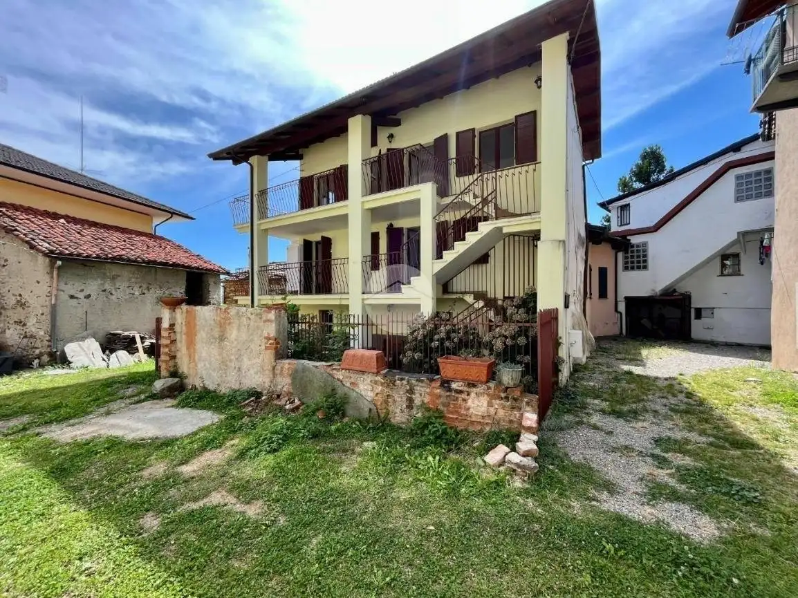 Casa indipendente in vendita a Chiesanuova