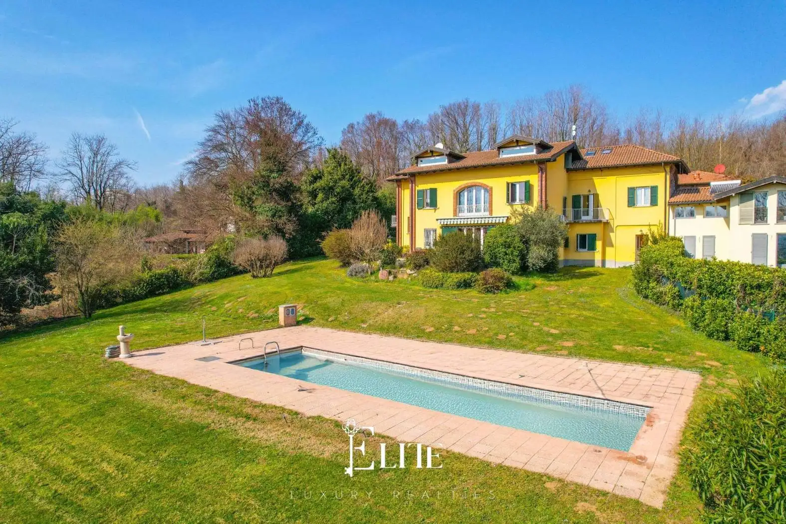 Villa in vendita a Varese
