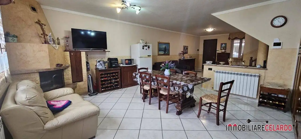 Villa in vendita a Colle di Val d'Elsa