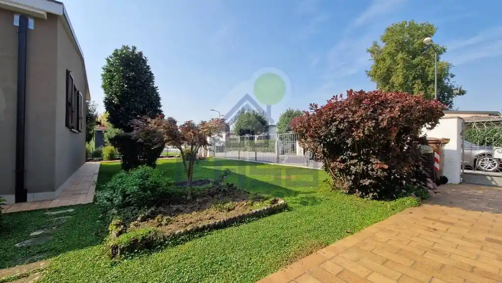 Villa unifamiliare via Volontari Del Sangue, Maristella, Cremona - foto 4