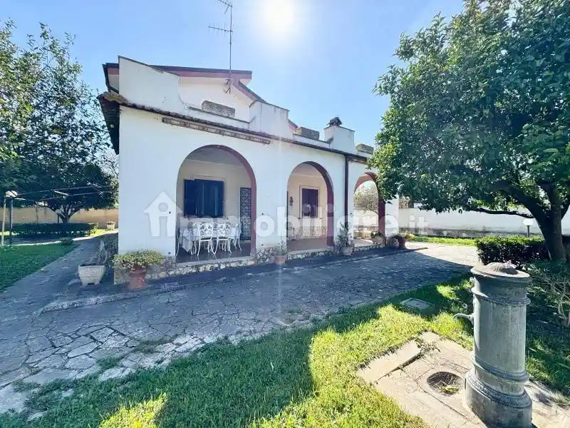 Villa in vendita a Nettuno