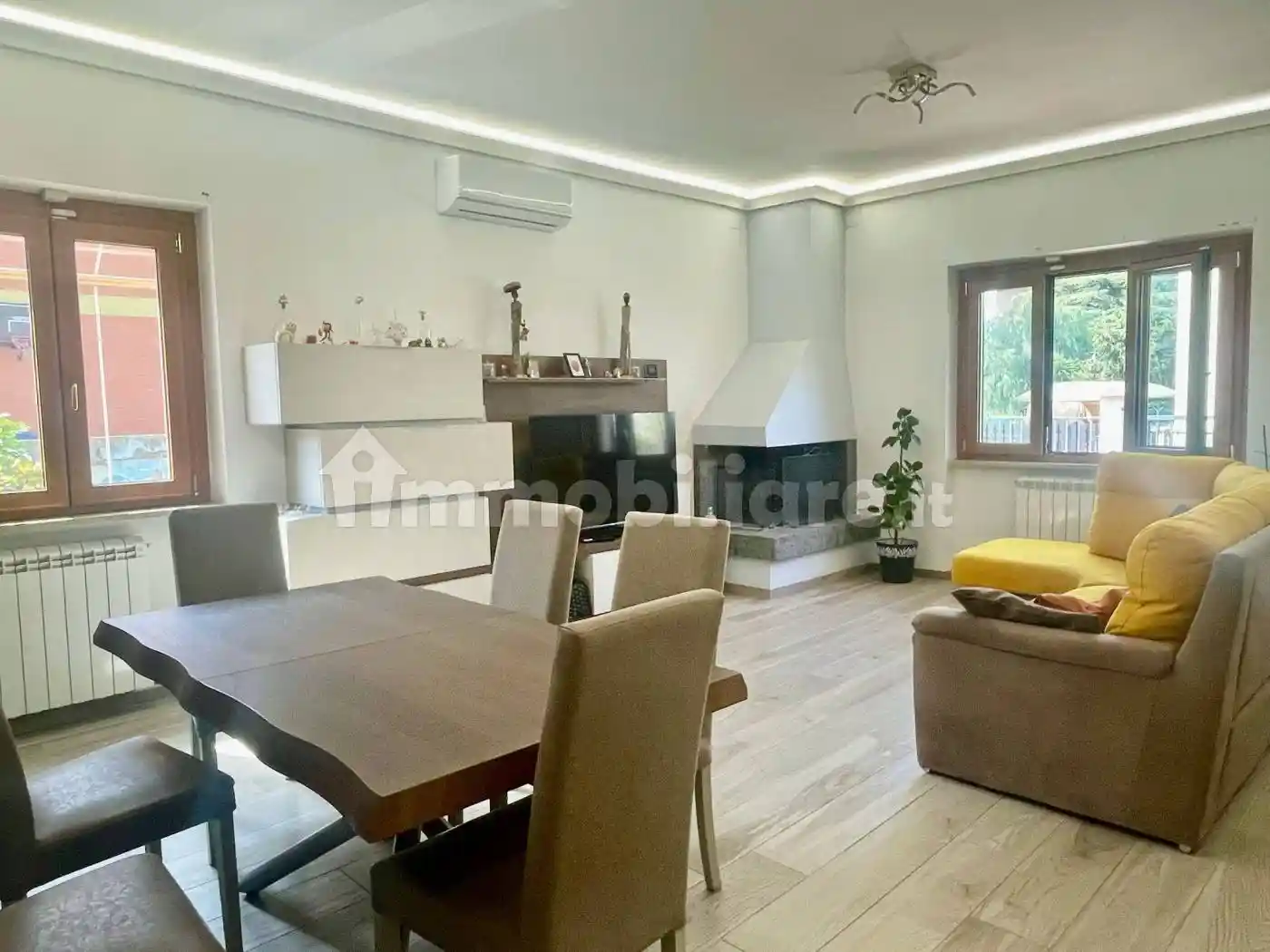 Villa plurifamiliare via del Fosso dell'Acqua Mariana, Morena, Roma - foto 2