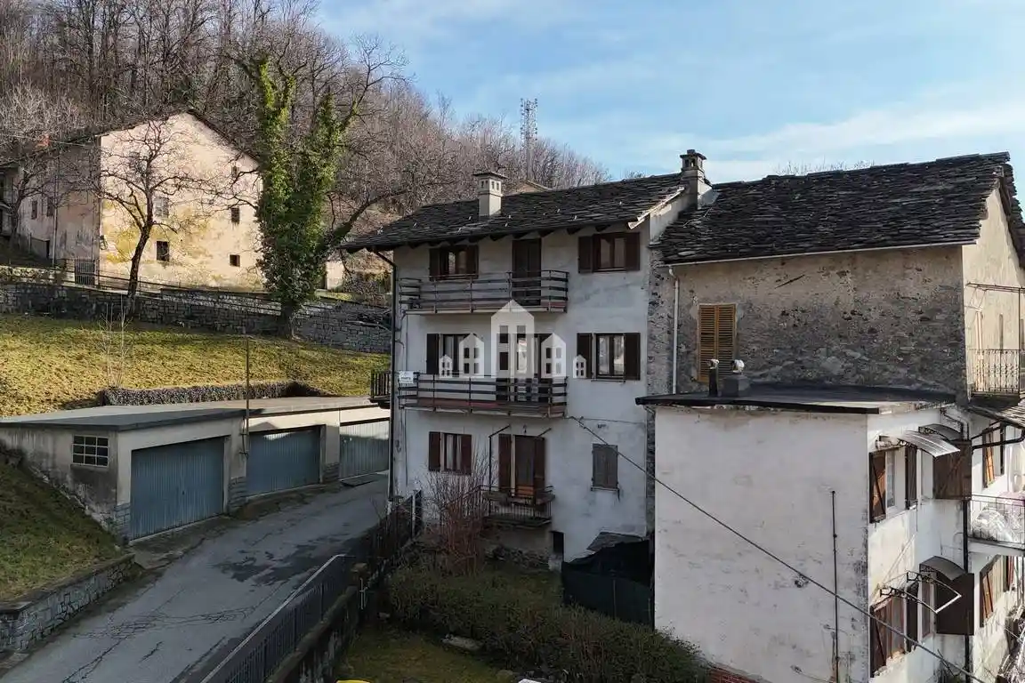 Terratetto unifamiliare via Cavour 2, Brosso - foto 2