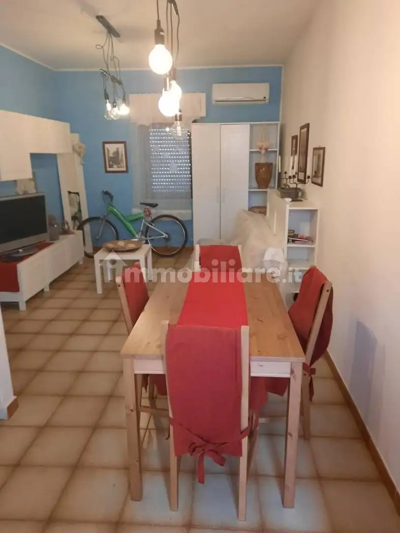 Appartamento in affitto a Soverato