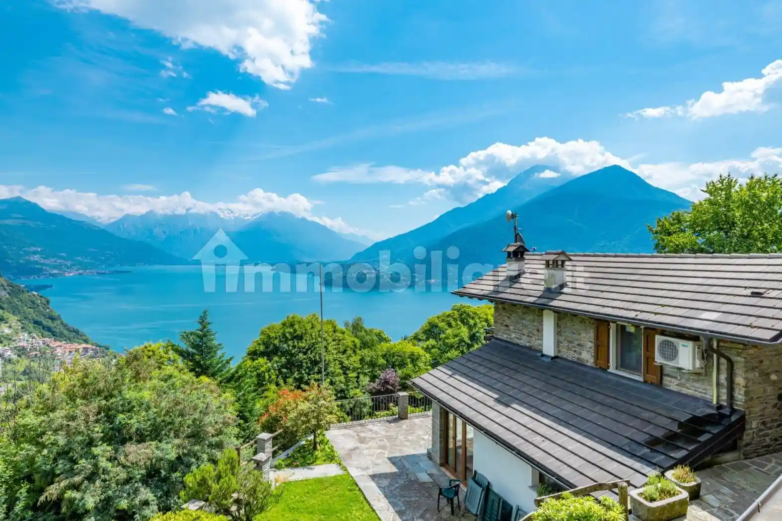 Casa indipendente in vendita a Pianello del Lario