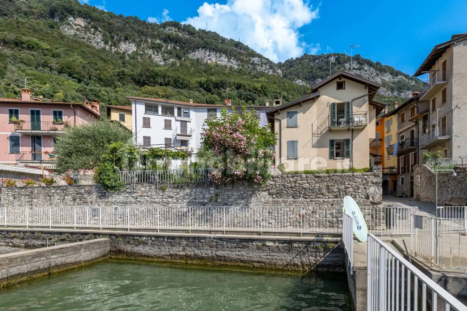 Casa indipendente in vendita a Sala Comacina