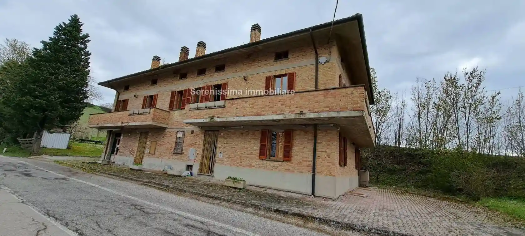 Rustico - Casale in vendita a Urbino