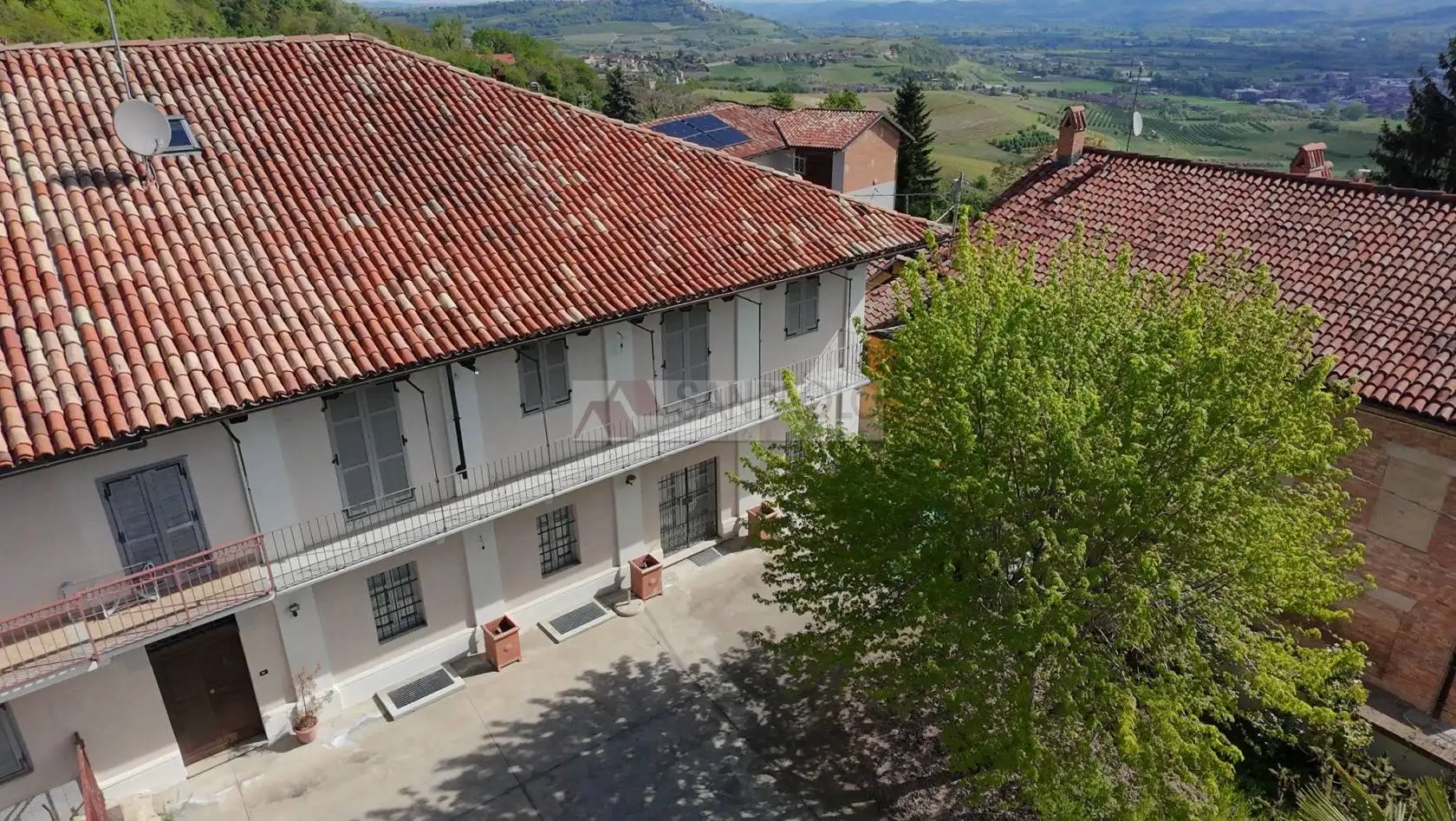 Rustico - Casale in vendita a Guarene