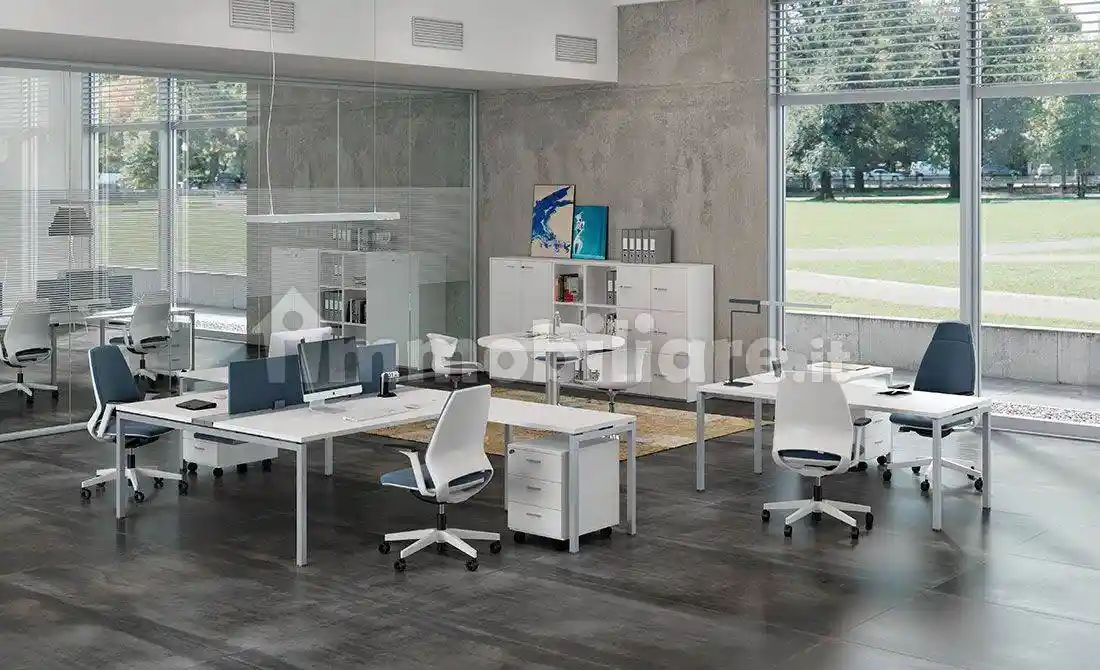 Palazzo - Edificio in Affitto - foto 2