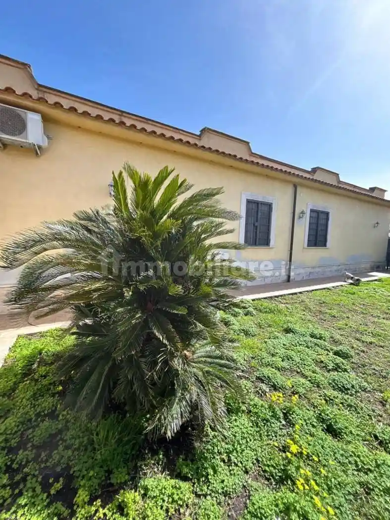 Villa in vendita a Nettuno