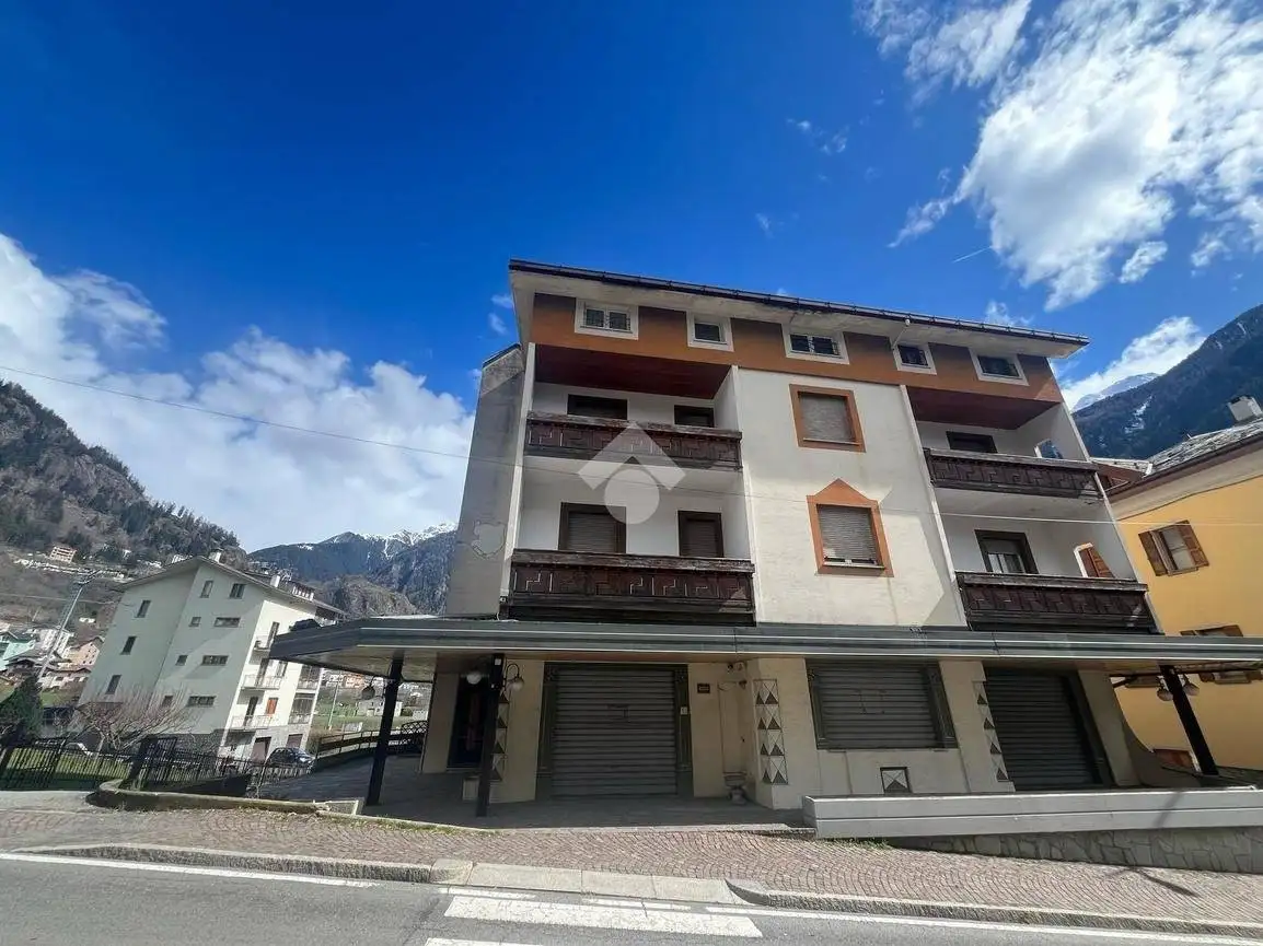 Palazzo - Edificio in vendita a Sondalo