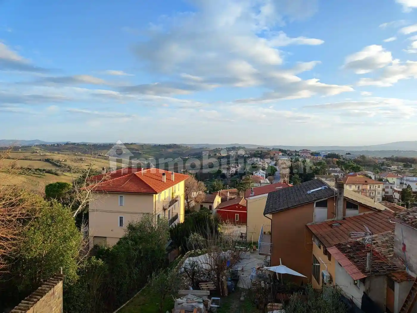 Casa indipendente in vendita a San Marcello