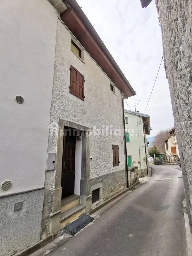 Villa in vendita a Ovaro