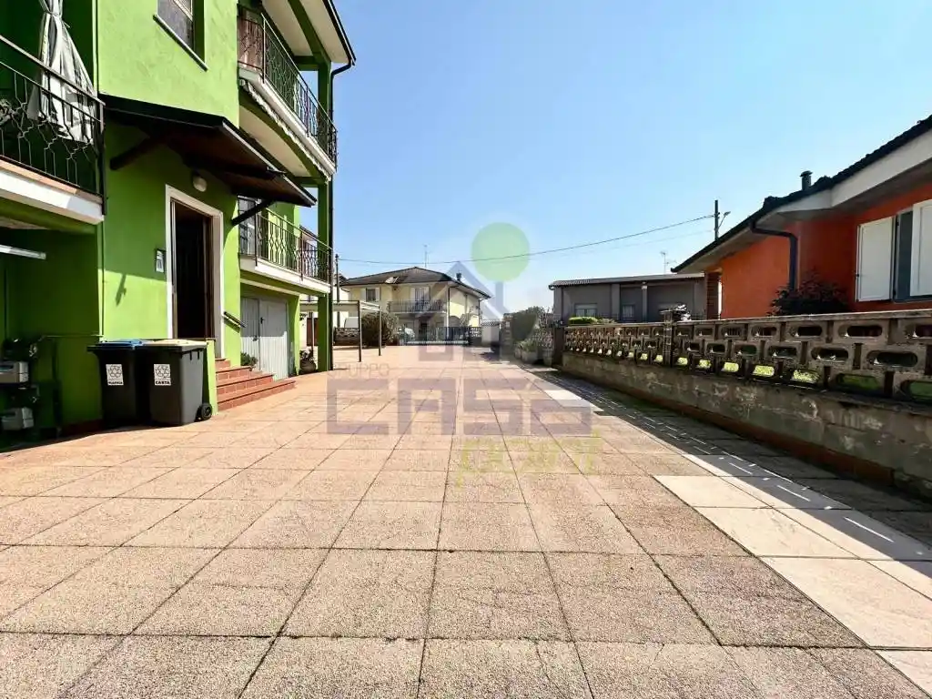 Trilocale via Crotta D'adda 18a, Centro, Acquanegra Cremonese - foto 4