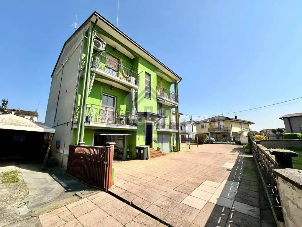 Trilocale via Crotta D'adda 18a, Centro, Acquanegra Cremonese - foto 5