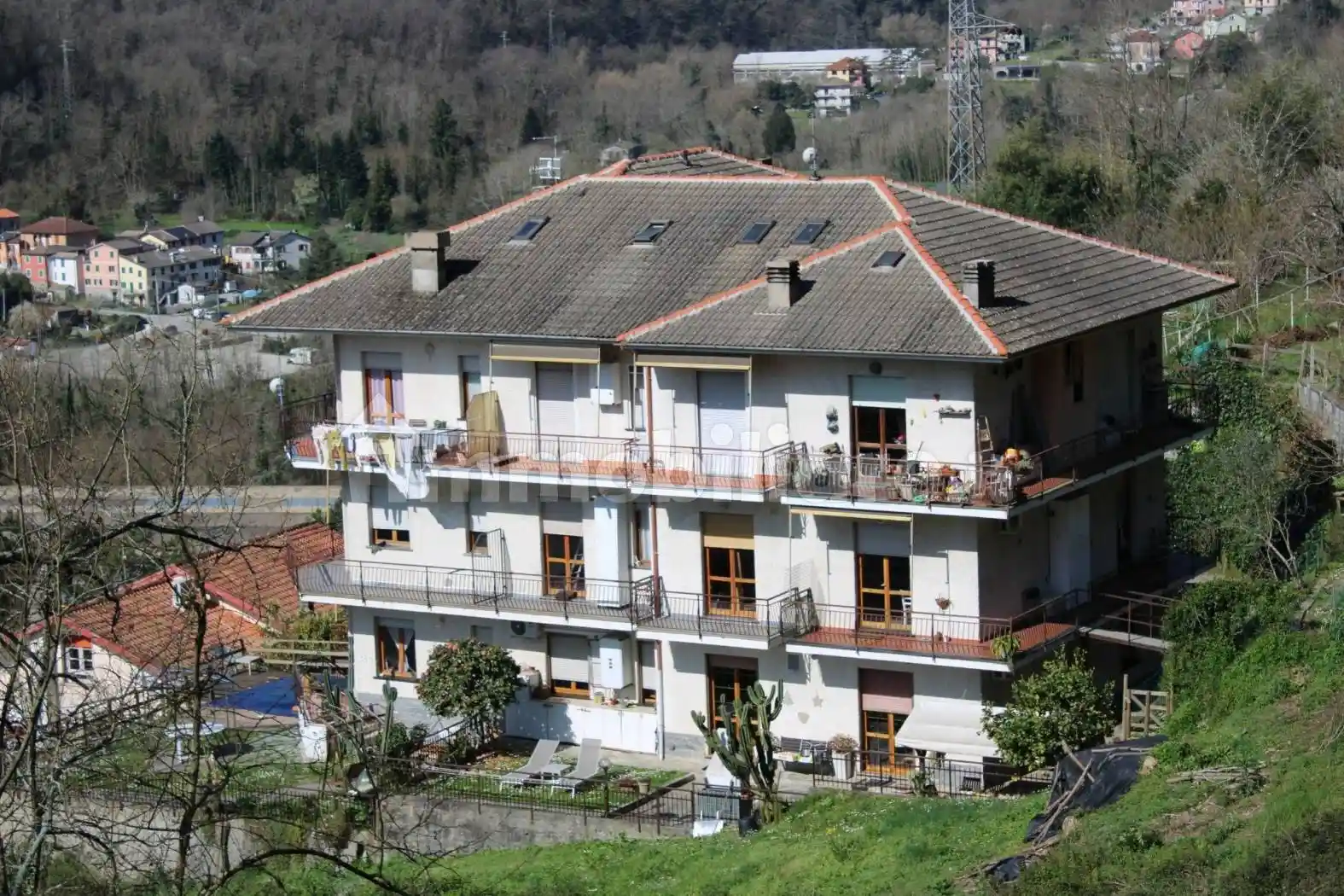 Appartamento in vendita a San Colombano Certenoli