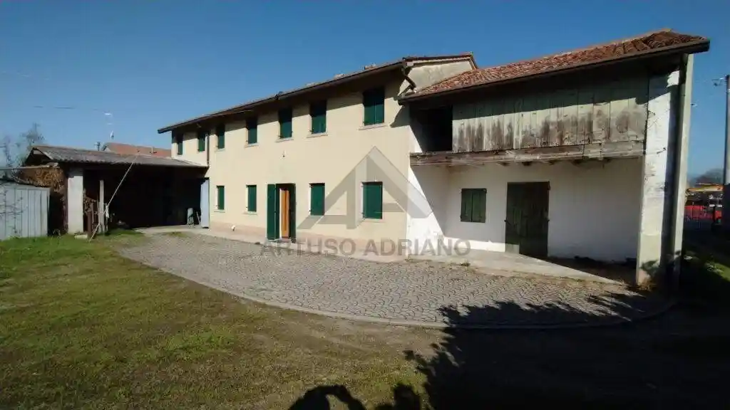 Villa in vendita a Loria