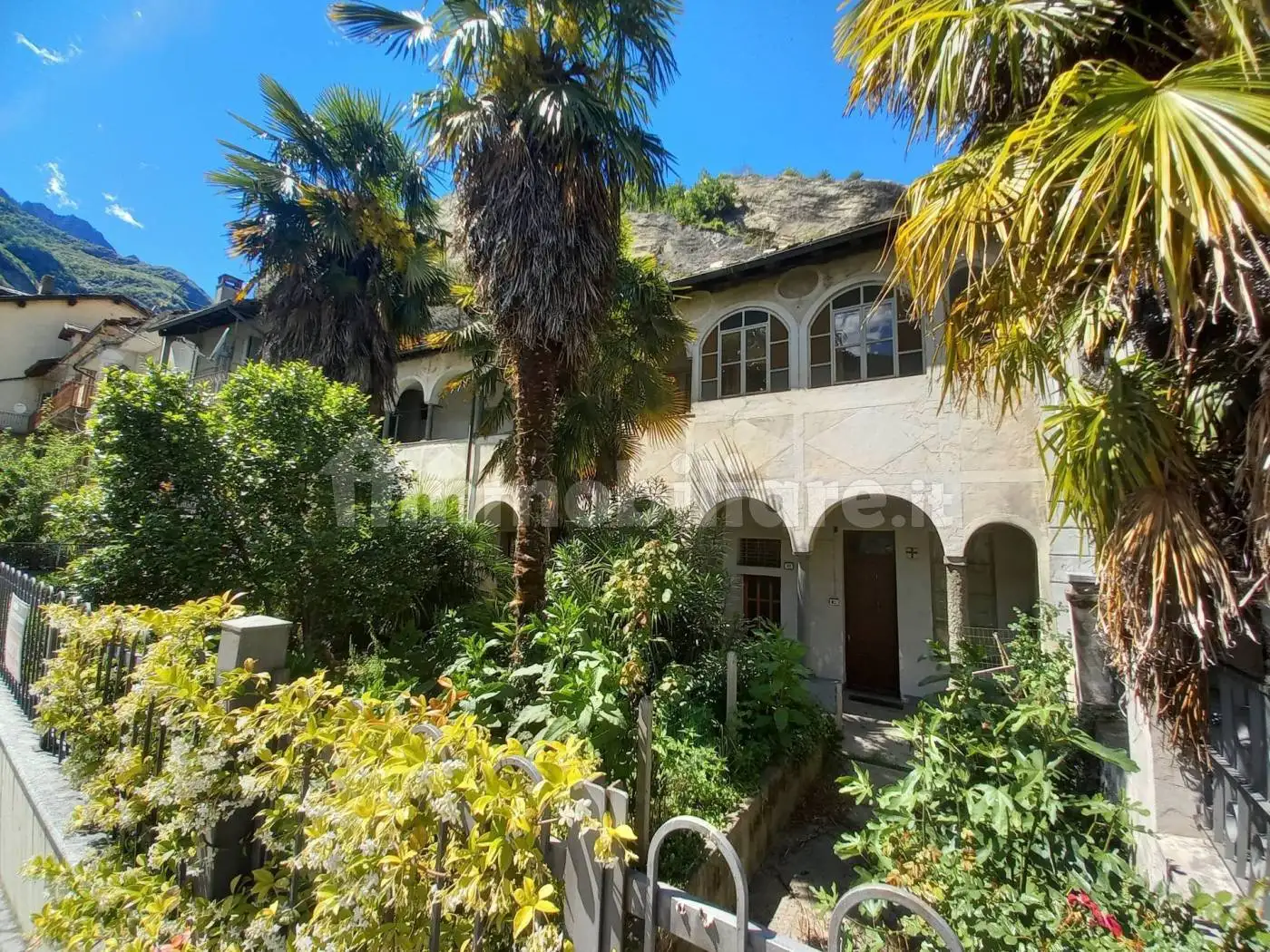 Appartamento in vendita a Donnas