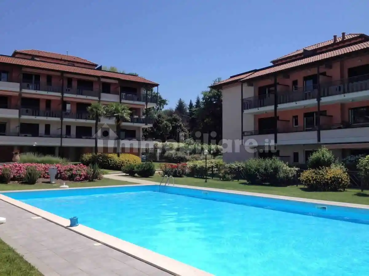 Appartamento in vendita a Leggiuno