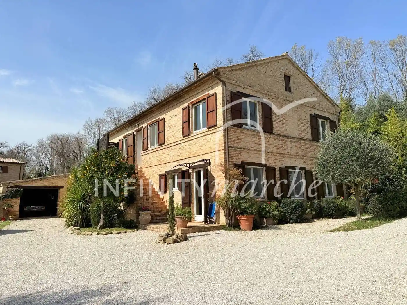 Rustico - Casale in vendita a Montecosaro