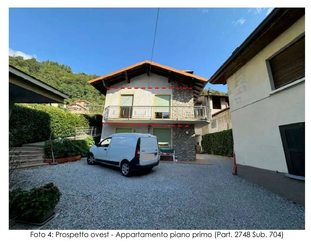 Appartamento in asta a Introbio