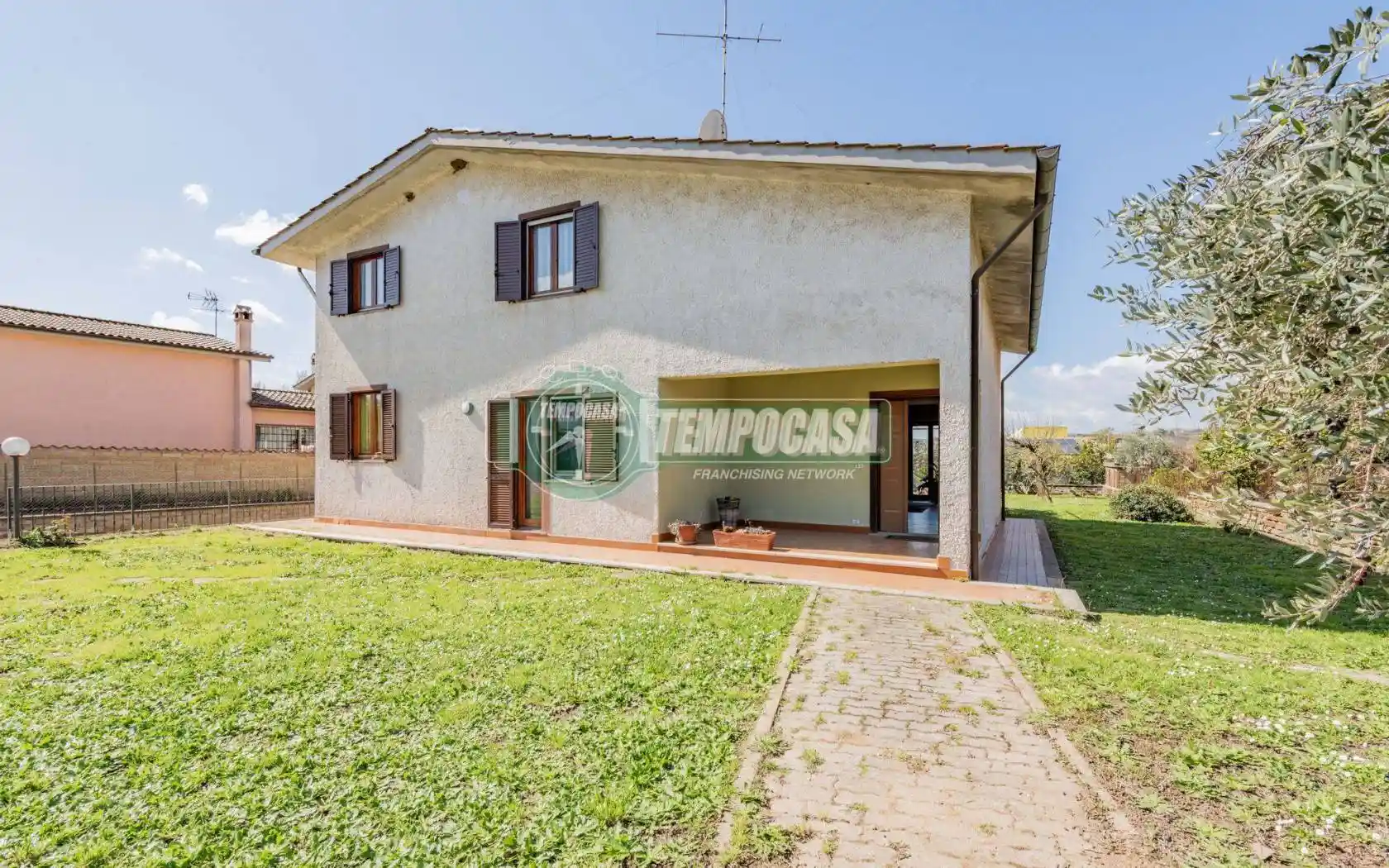 Villa in vendita a Anguillara Sabazia