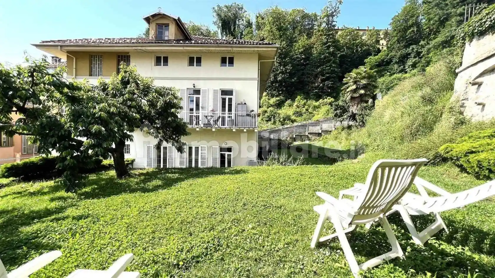 Palazzo - Edificio in vendita a Biella