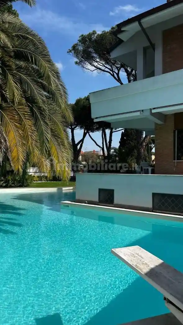 Villa bifamiliare viale Gorgia di Leontini 143, Casal Palocco, Roma - foto 3