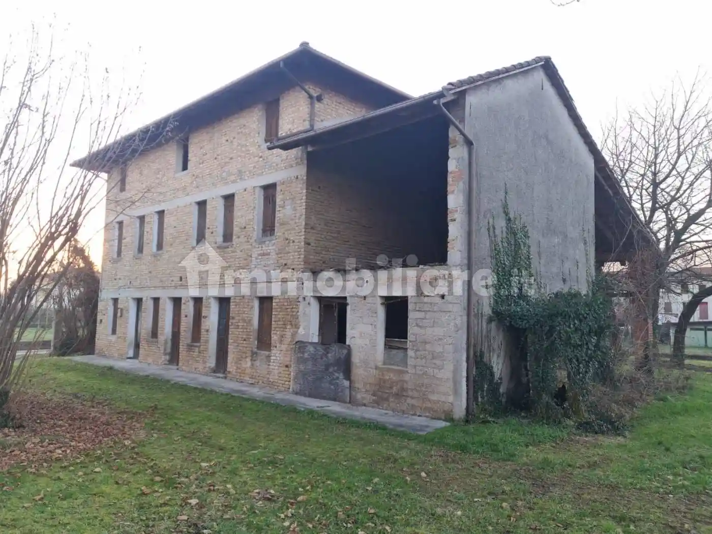 Rustico - Casale in vendita a Fontanafredda