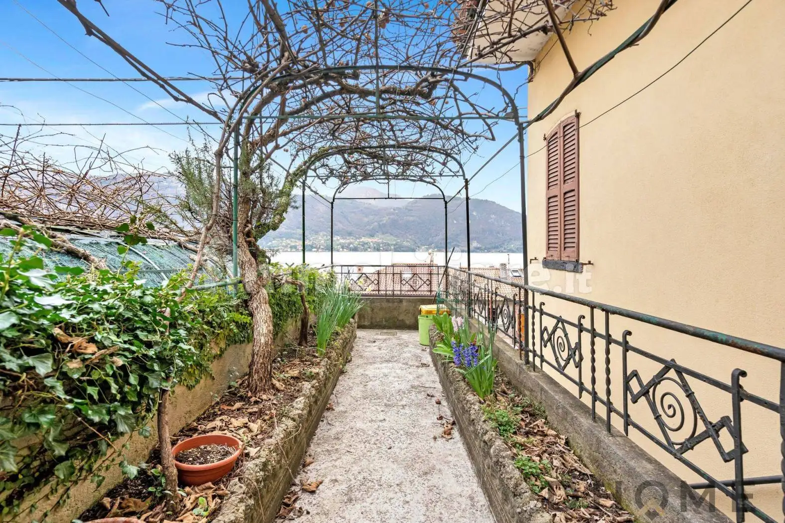 Villa in vendita a Lierna