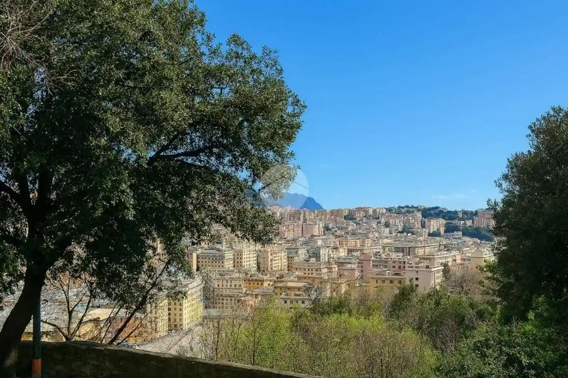Appartamento in vendita a Genova