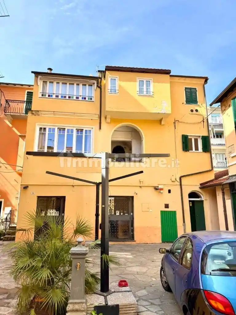 Appartamento in vendita a Imperia