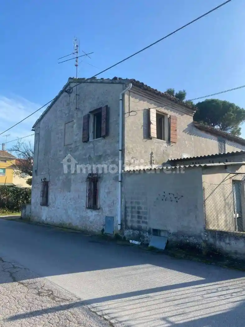 Rustico - Casale in vendita a Fano