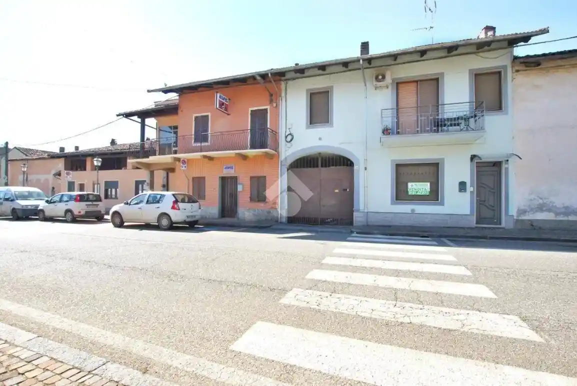 Casa indipendente in vendita a Borgo d'Ale