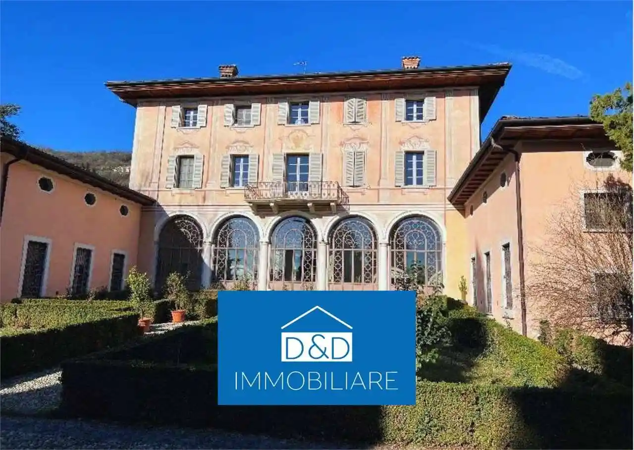 Villa in vendita a Brescia