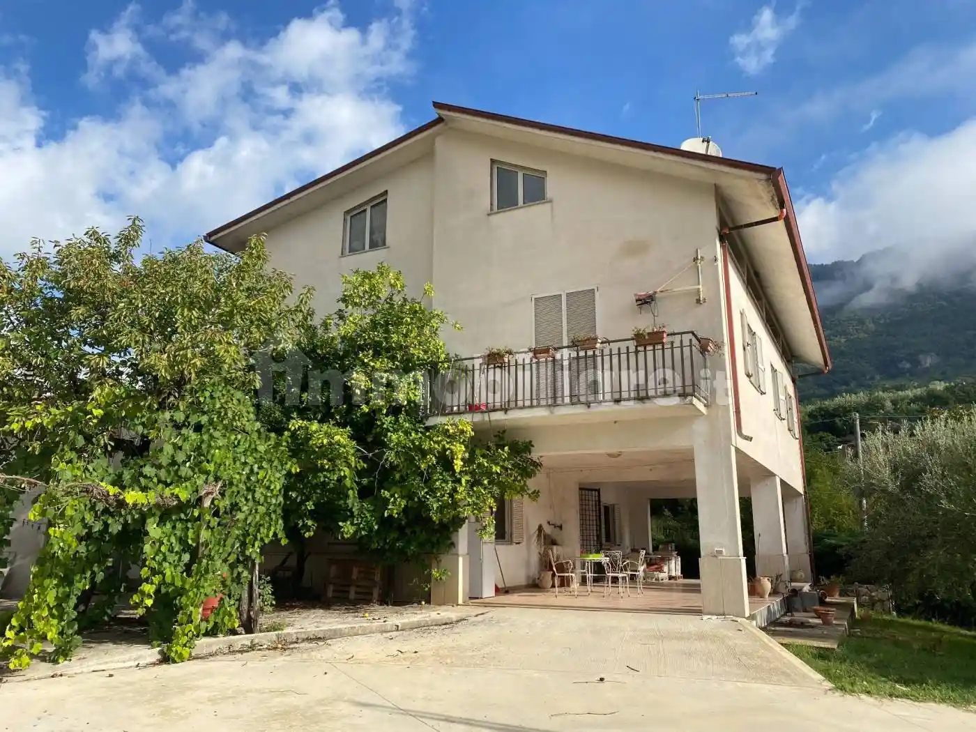 Villa in vendita a Belmonte Castello