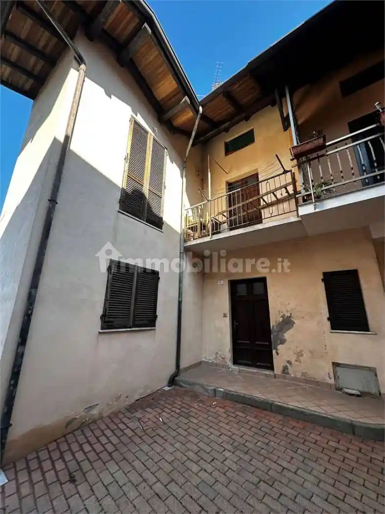 Casa indipendente in vendita a Divignano