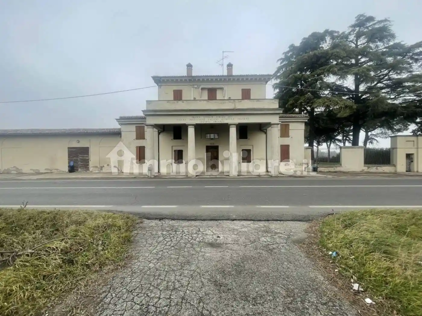 Palazzo - Edificio in vendita a Faenza