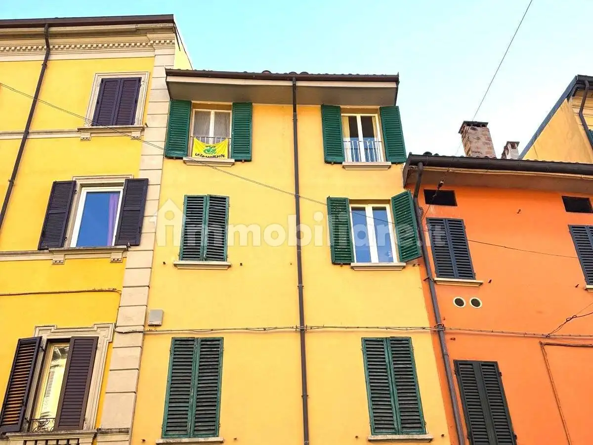 Palazzo - Edificio in vendita a Bologna