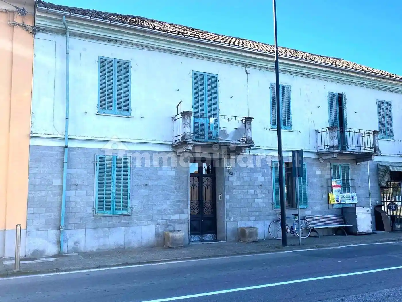 Villa in vendita a Nizza Monferrato