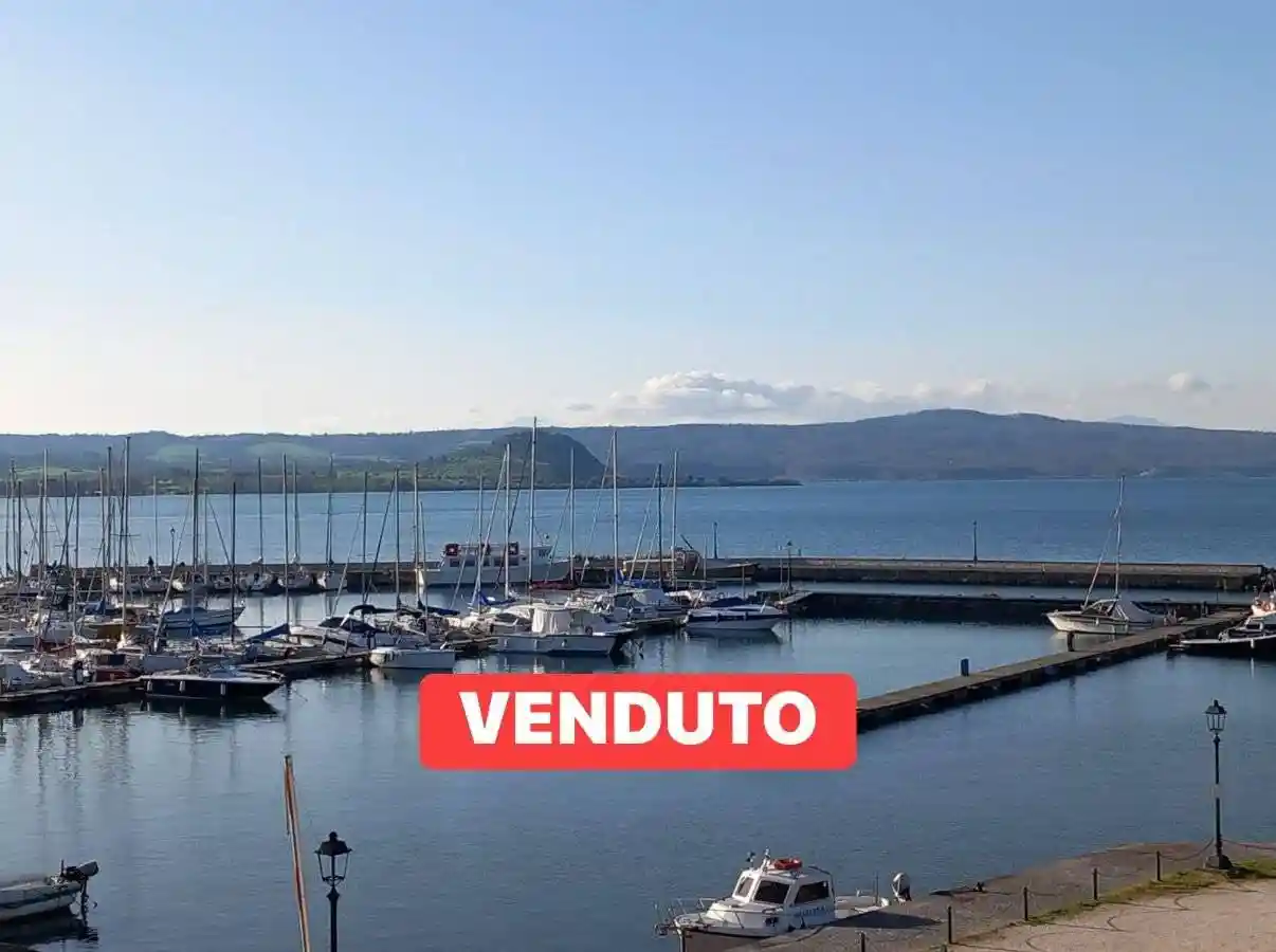 Appartamento in vendita a Capodimonte