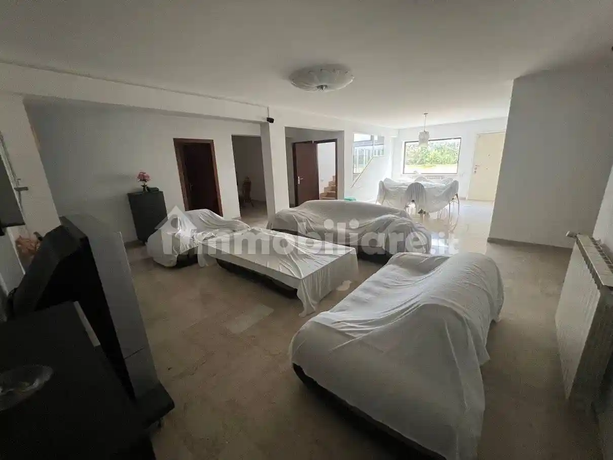 Villa bifamiliare via Sirio, Parco Azzurro, Guidonia Montecelio - foto 2