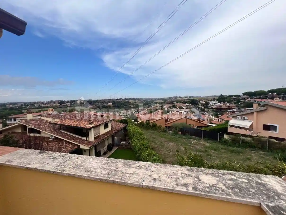 Villa bifamiliare via Sirio, Parco Azzurro, Guidonia Montecelio - foto 3