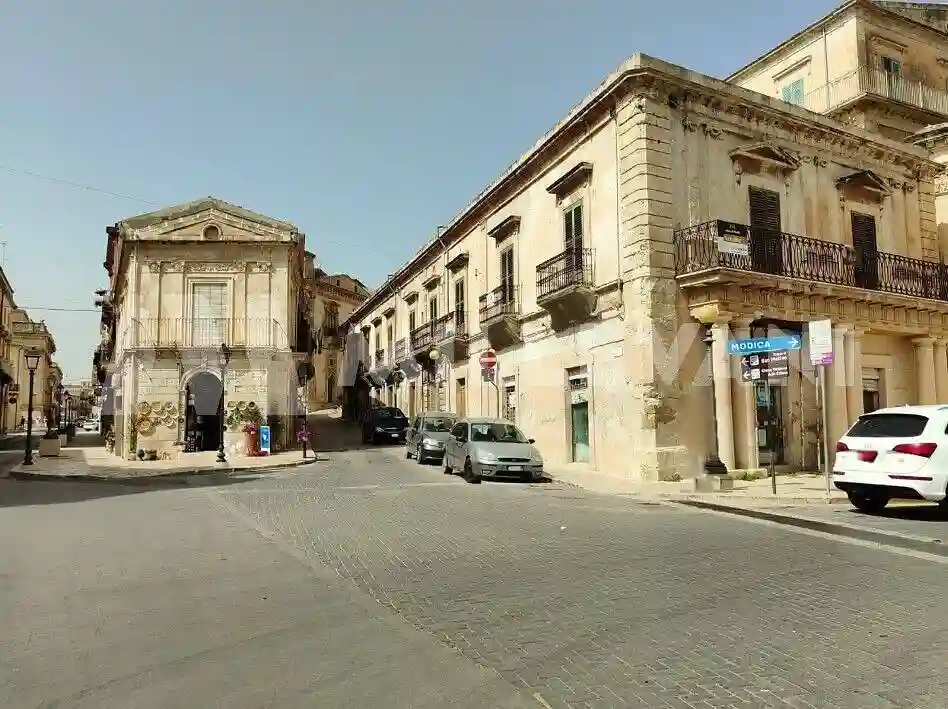 Palazzo - Edificio - foto 2