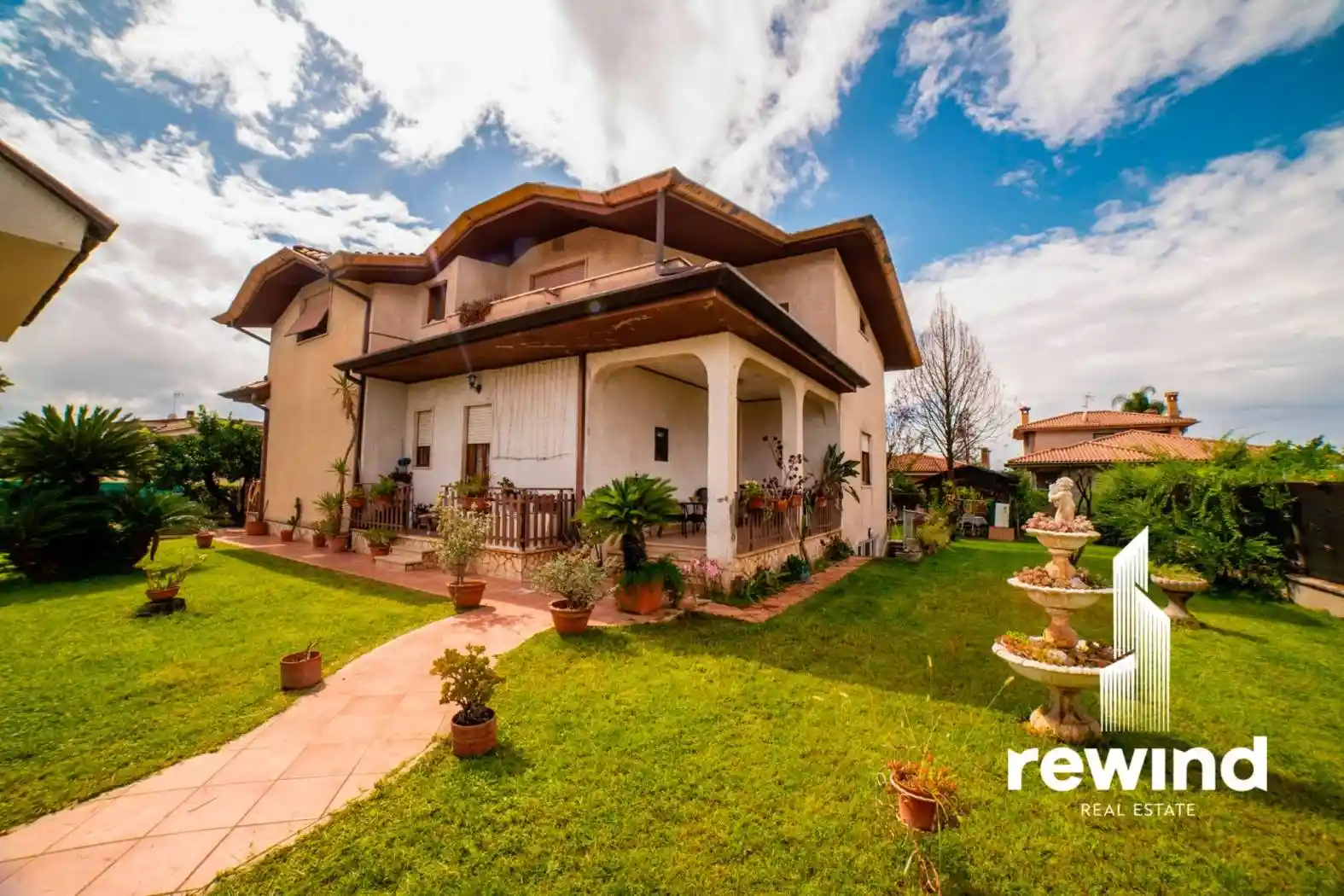 Villa in vendita a Cisterna di Latina